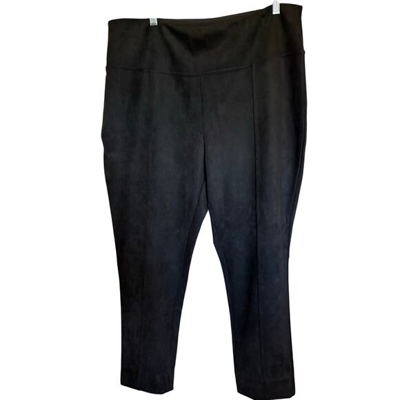 Andrew Marc black pin tuck faux suede size xl short pants - Picture 1 of 5